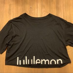 Lululemon Cortes crop tee